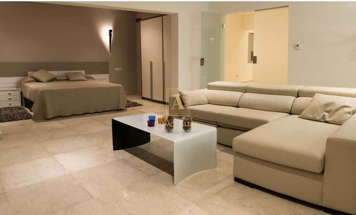 4 bedroom Villa for sale in Alicante / Alacant city - € 1,650,000 (Ref: 9566876)