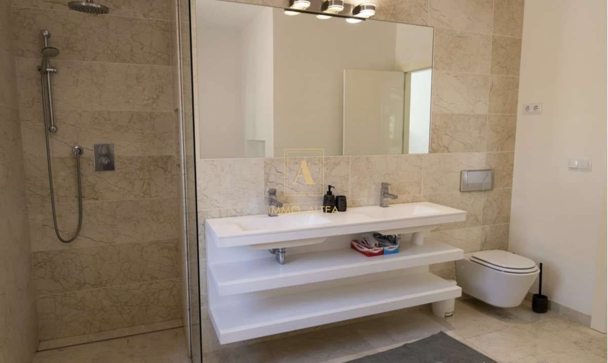 4 bedroom Villa for sale in Alicante / Alacant city - € 1,650,000 (Ref: 9566876)