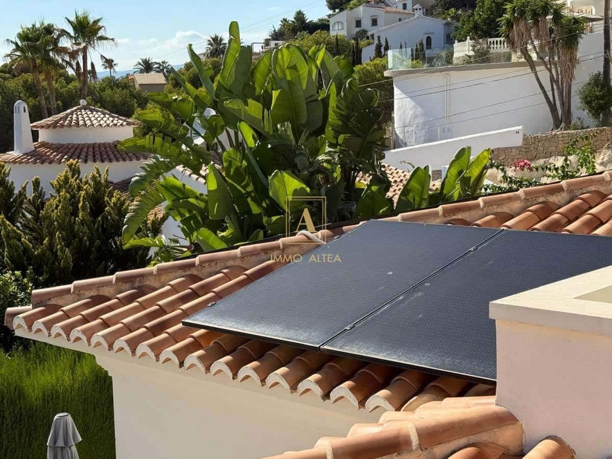 4 bedroom Villa for sale in Alicante / Alacant city - € 1,650,000 (Ref: 9566876)