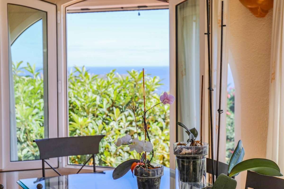 5 soverom Villa til salgs i Alicante by med svømmebasseng garasje - € 1 850 000 (Ref: 9566878)