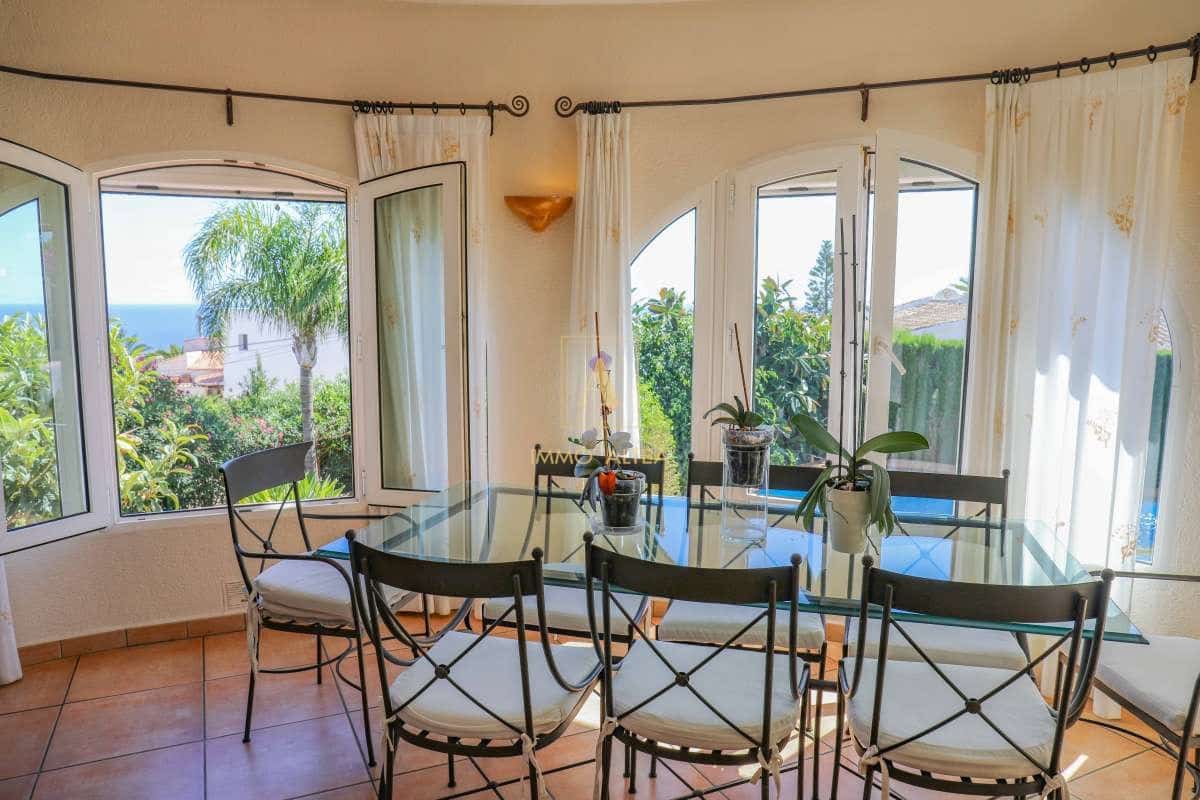 5 soverom Villa til salgs i Alicante by med svømmebasseng garasje - € 1 850 000 (Ref: 9566878)