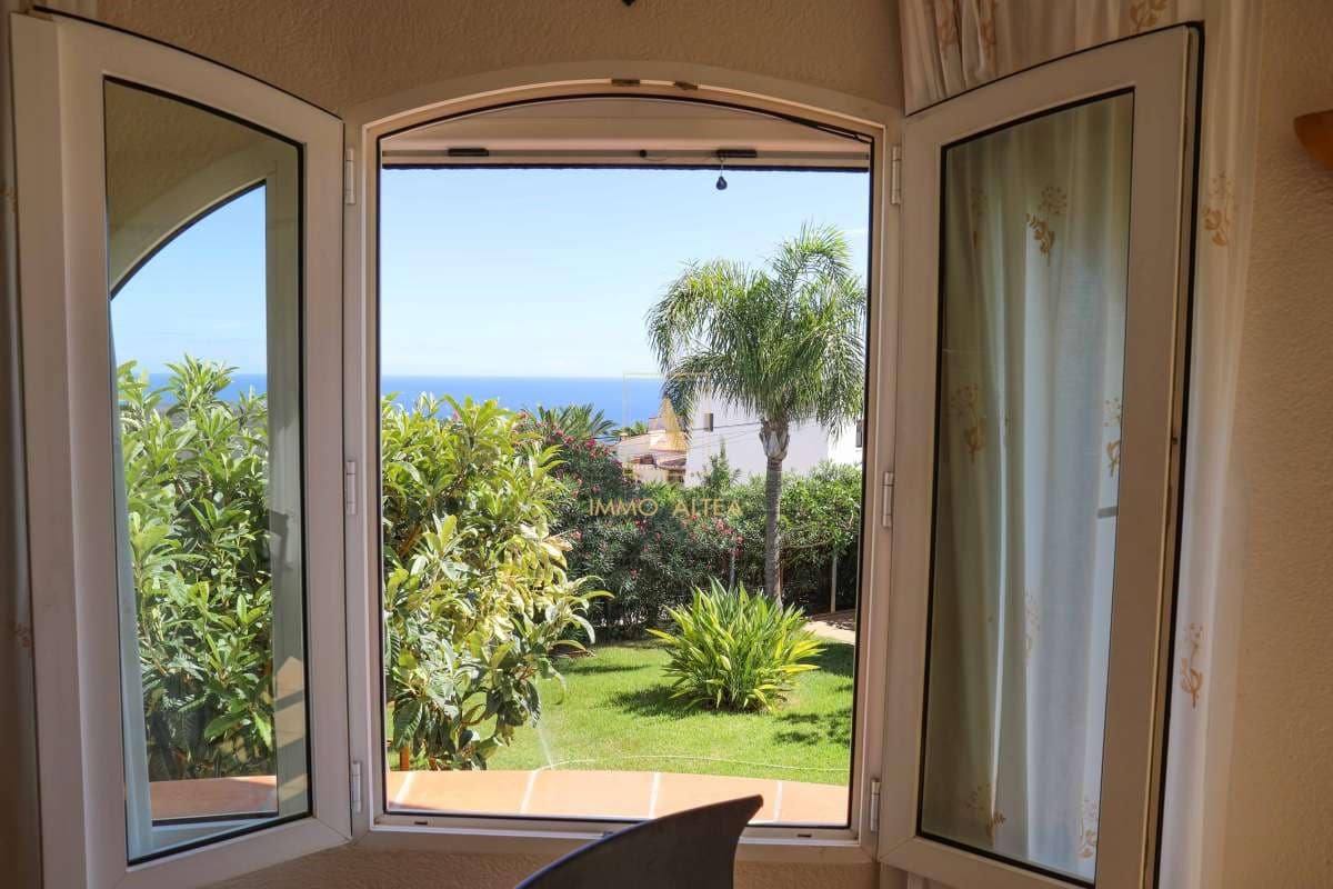 5 soverom Villa til salgs i Alicante by med svømmebasseng garasje - € 1 850 000 (Ref: 9566878)