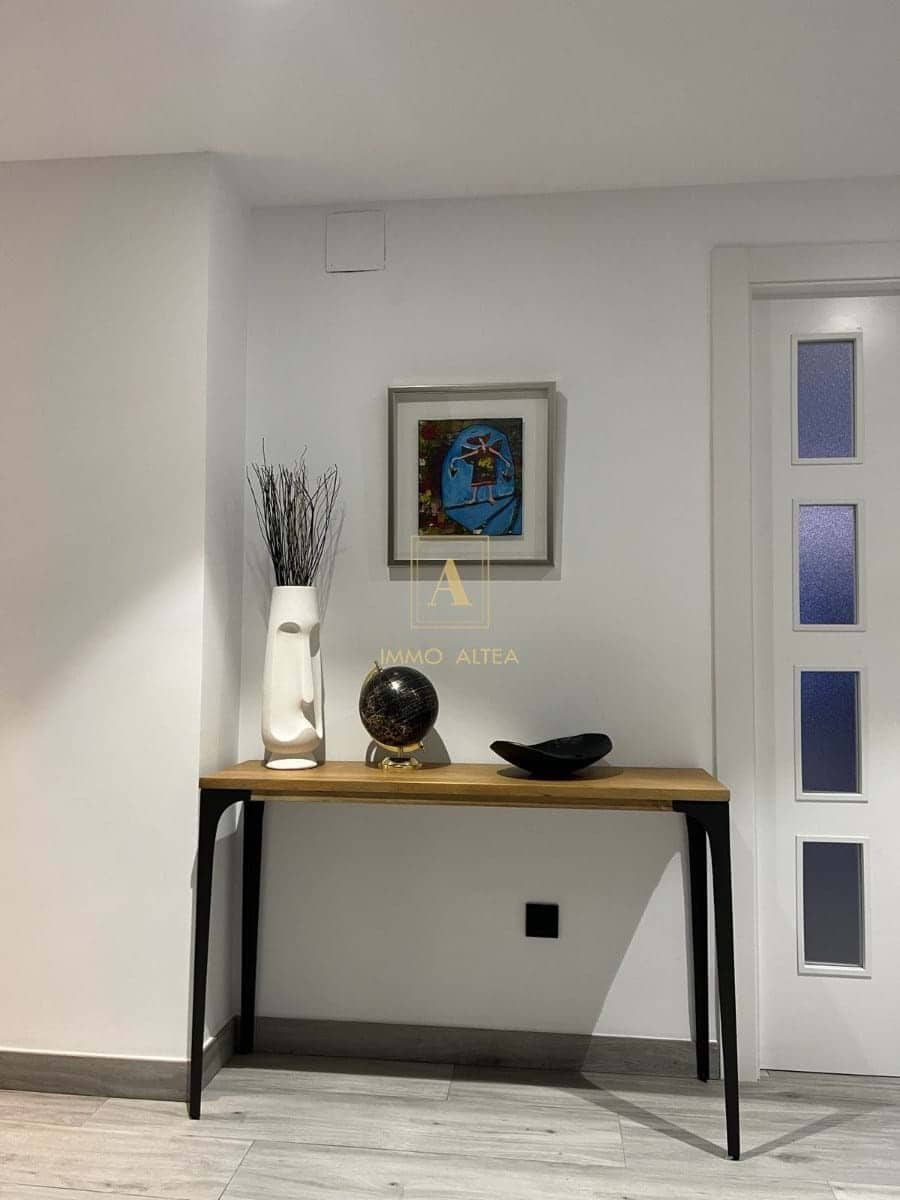 4 makuuhuone Huvila myytävänä paikassa Alicante kaupunki mukana uima-altaan 
autotalli - 1 195 000 € (Ref: 9566880)