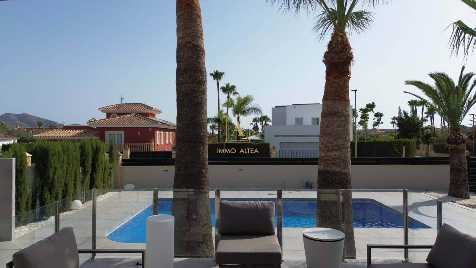 4 makuuhuone Huvila myytävänä paikassa Alicante kaupunki mukana uima-altaan 
autotalli - 1 195 000 € (Ref: 9566880)