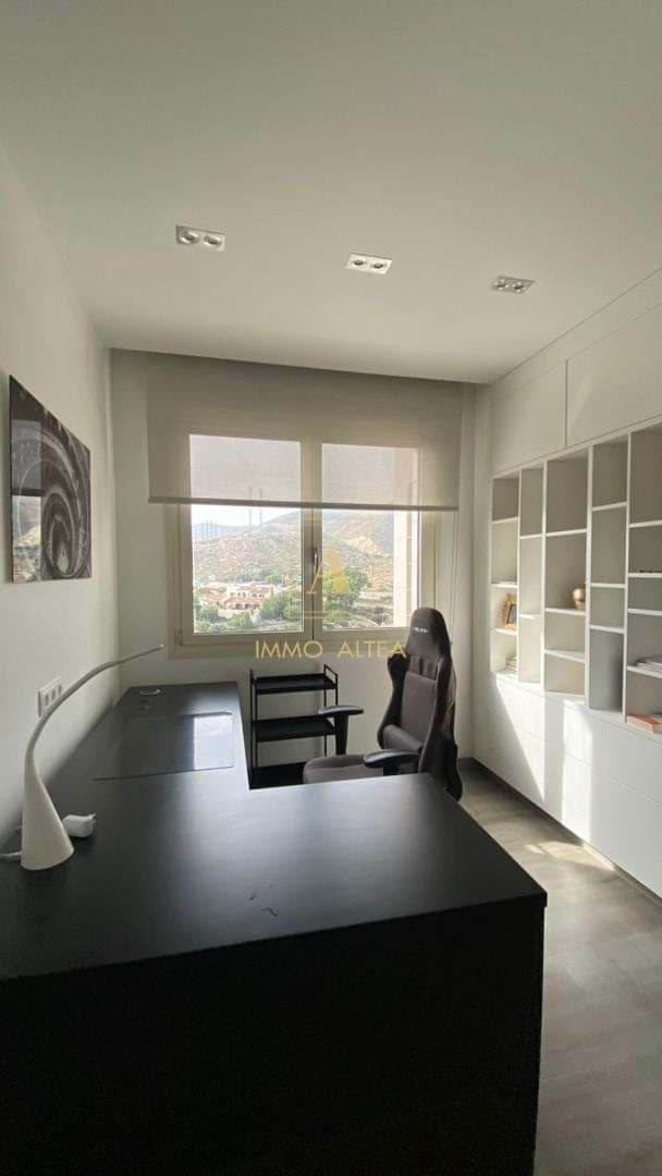 3 makuuhuone Huvila myytävänä paikassa Alicante kaupunki - 3 255 000 € (Ref: 9566884)