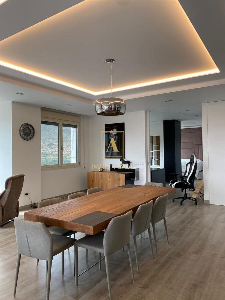 3 makuuhuone Huvila myytävänä paikassa Alicante kaupunki - 3 255 000 € (Ref: 9566884)