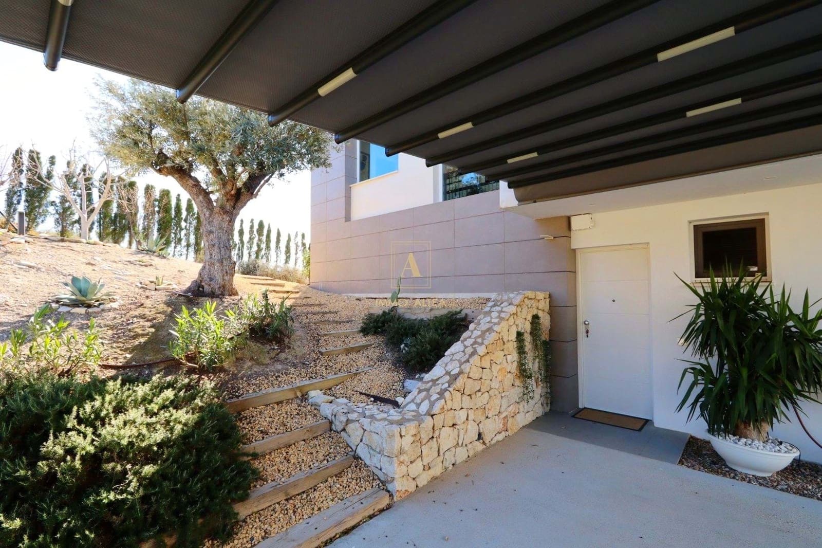 3 Zimmer Villa zu verkaufen in Alicante / Alacant Stadt mit Garage - 1.100.000 € (Ref: 9566890)