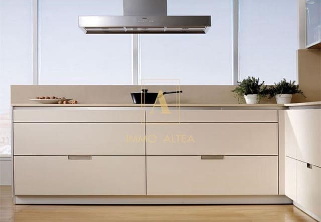 Chalet de 3 habitaciones en La Romana en venta con piscina - 360.000 € (Ref: 9566893)