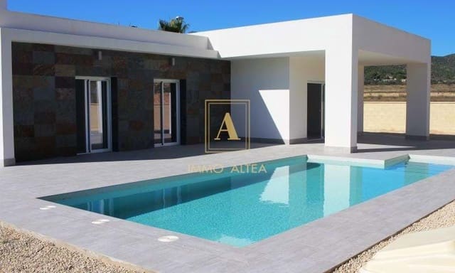 3 soveværelse Villa til salg i La Romana med swimmingpool - € 345.000 (Ref: 9566894)
