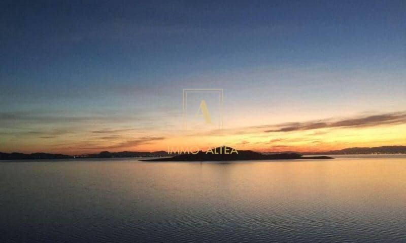 3 quarto Moradia para venda em La Manga del Mar Menor com piscina - 780 000 € (Ref: 9566897)