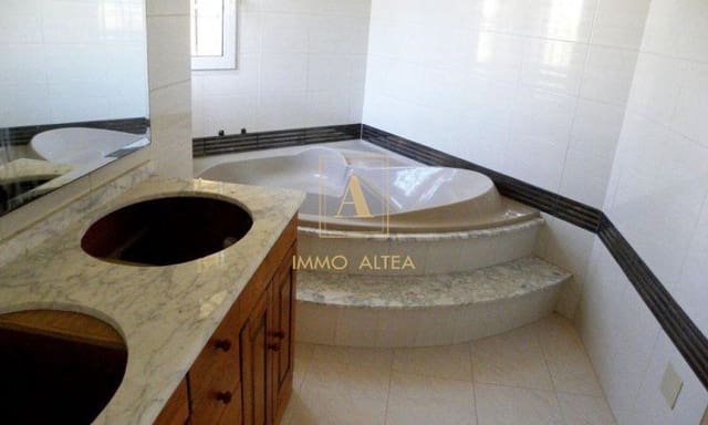 3 quarto Moradia para venda em La Manga del Mar Menor com piscina - 780 000 € (Ref: 9566897)