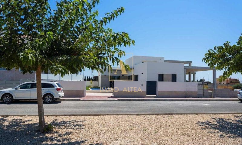 3 makuuhuone Huvila myytävänä paikassa Daya Nueva mukana uima-altaan - 365 000 € (Ref: 9566898)