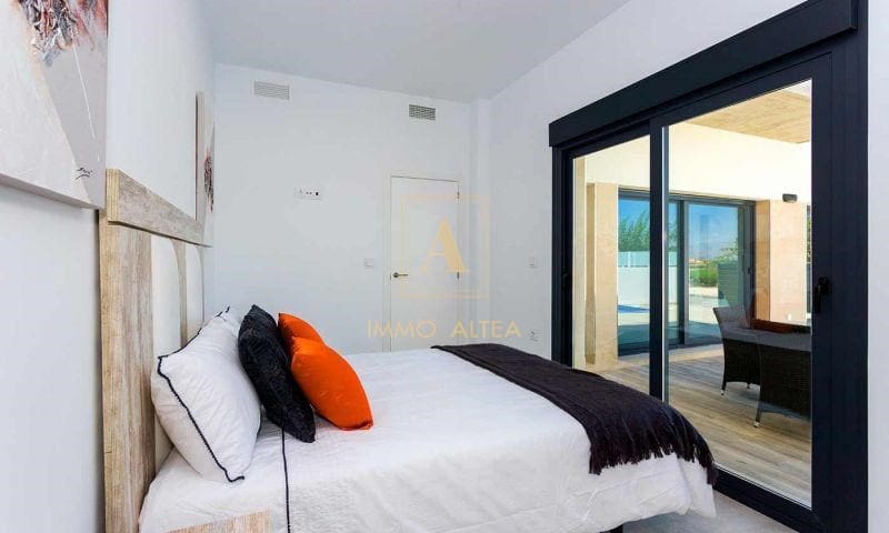 3 makuuhuone Huvila myytävänä paikassa Daya Nueva mukana uima-altaan - 365 000 € (Ref: 9566898)