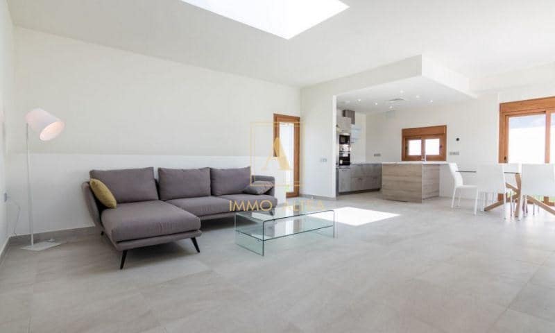 3 quarto Moradia para venda em Torrevieja com piscina - 750 000 € (Ref: 9566899)