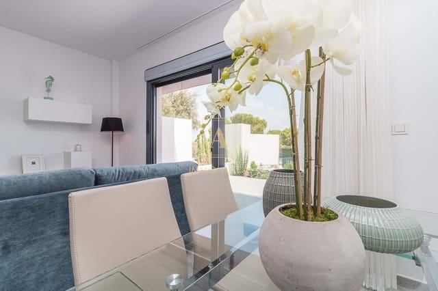 3 sypialnia Willa na sprzedaż w Torrevieja z basenem - 289 900 € (Ref: 9566914)