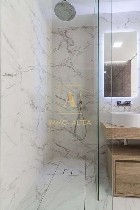 3 sypialnia Willa na sprzedaż w Torrevieja z basenem - 289 900 € (Ref: 9566914)