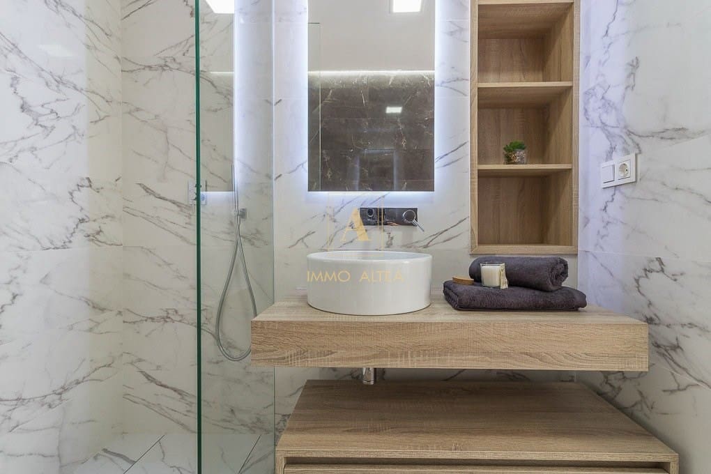 3 sypialnia Willa na sprzedaż w Torrevieja z basenem - 289 900 € (Ref: 9566914)