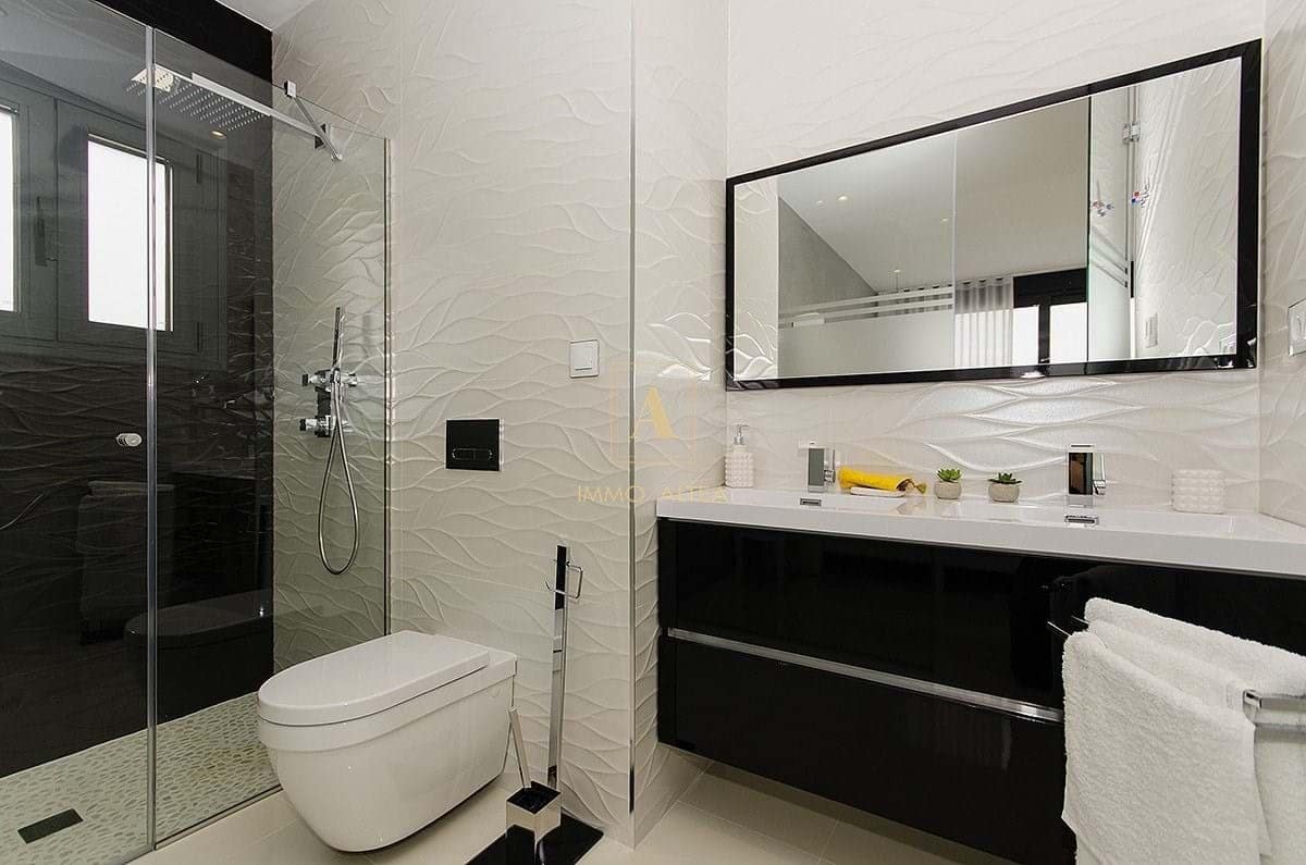 4 bedroom Villa for sale in Orihuela with pool - € 995,000 (Ref: 9566915)