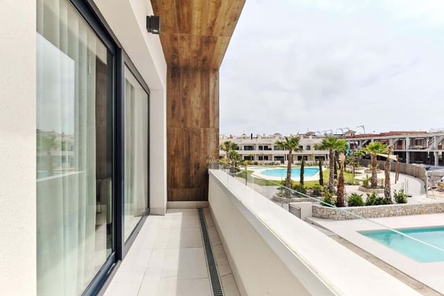 2 quarto Moradia para venda em Torrevieja com piscina - 380 000 € (Ref: 9566928)