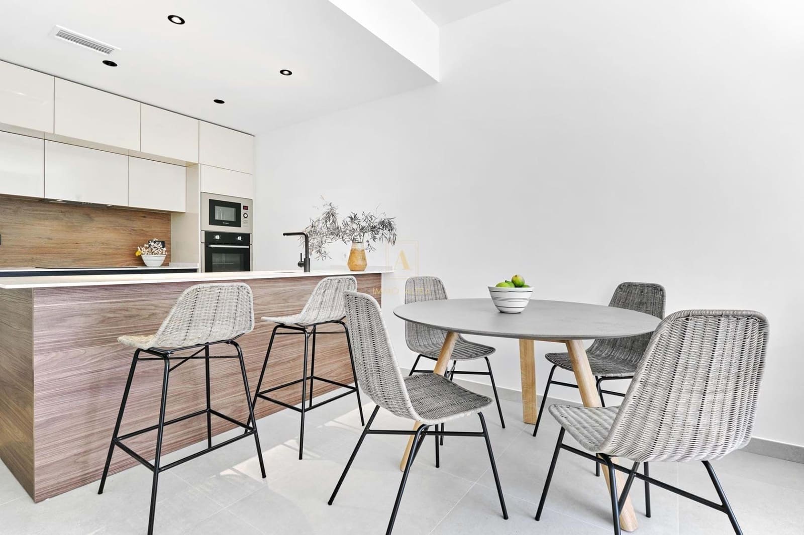 2 quarto Moradia para venda em Torrevieja com piscina - 380 000 € (Ref: 9566928)