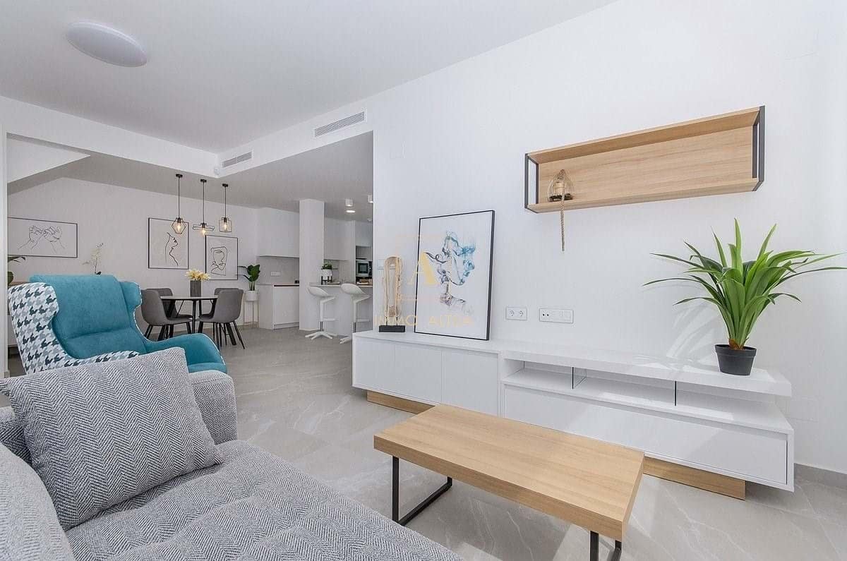 3 chambre Villa/Maison à vendre à San Miguel de Salinas avec piscine - 415 000 € (Ref: 9566932)