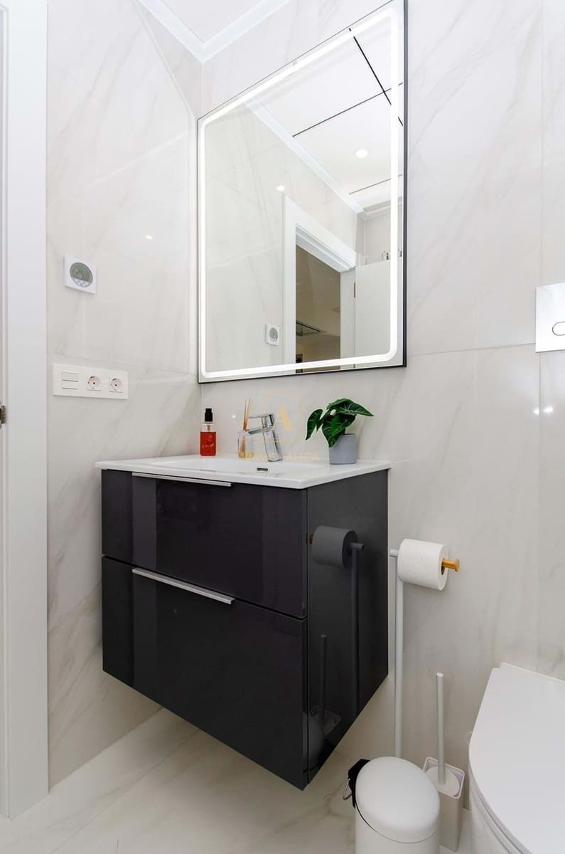 3 soveværelse Villa til salg i Orihuela med swimmingpool - € 415.000 (Ref: 9566961)