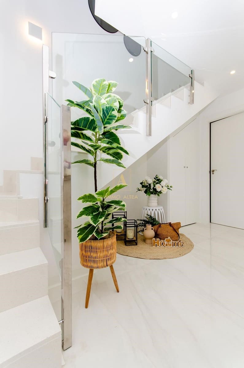 3 soveværelse Villa til salg i Orihuela med swimmingpool - € 415.000 (Ref: 9566961)