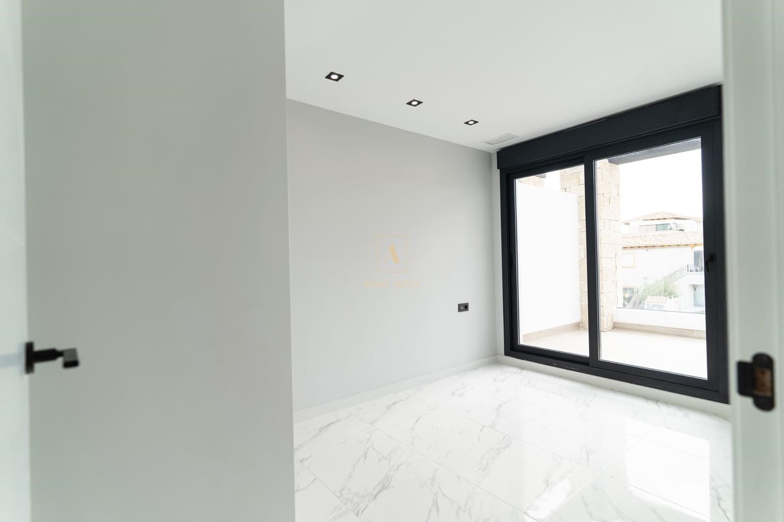 4 bedroom Villa for sale in Orihuela with pool - € 699,900 (Ref: 9566965)