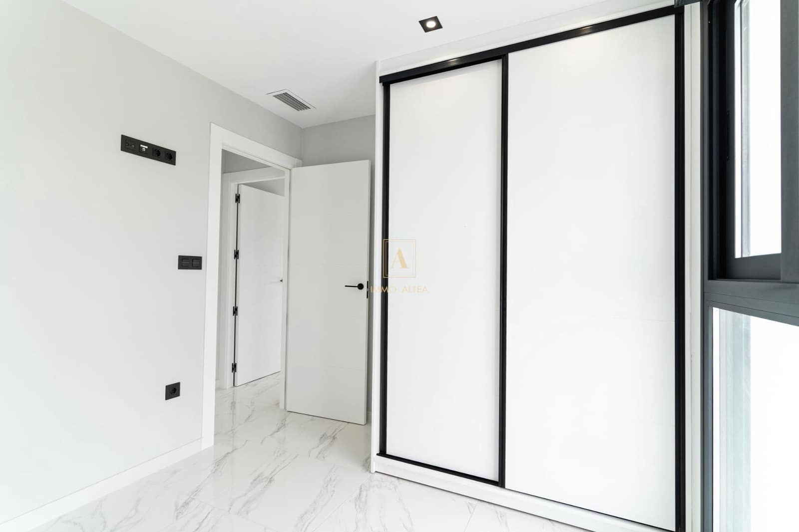 4 bedroom Villa for sale in Orihuela with pool - € 699,900 (Ref: 9566965)