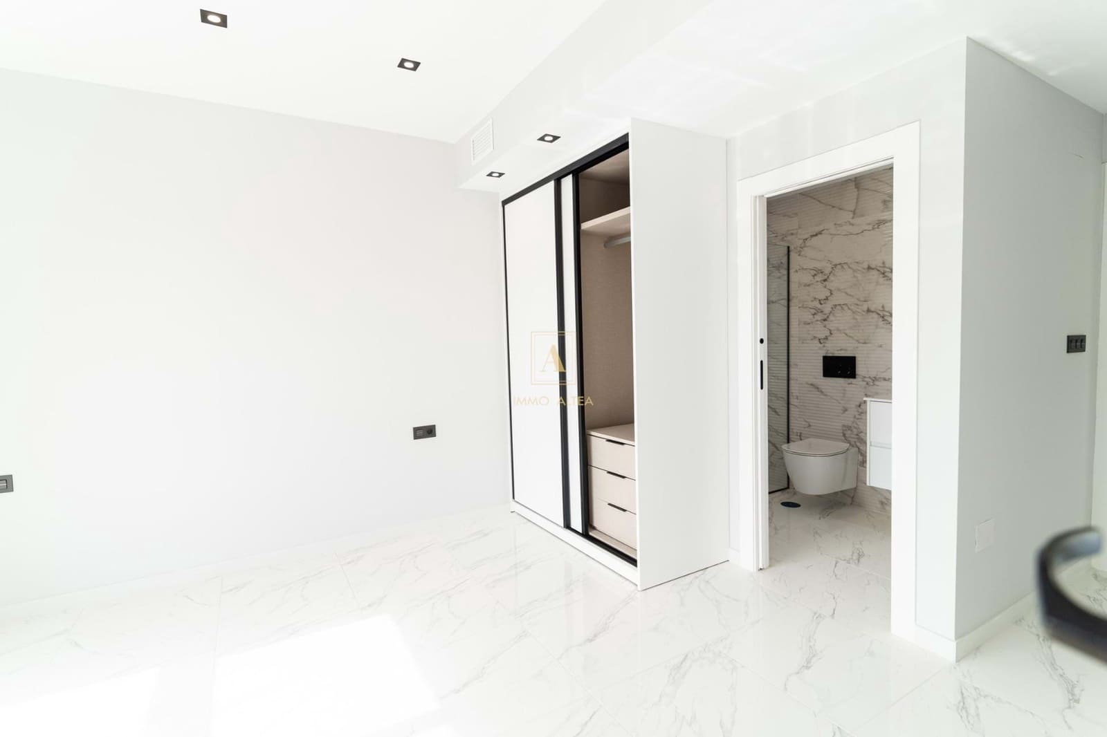 4 bedroom Villa for sale in Orihuela with pool - € 699,900 (Ref: 9566965)