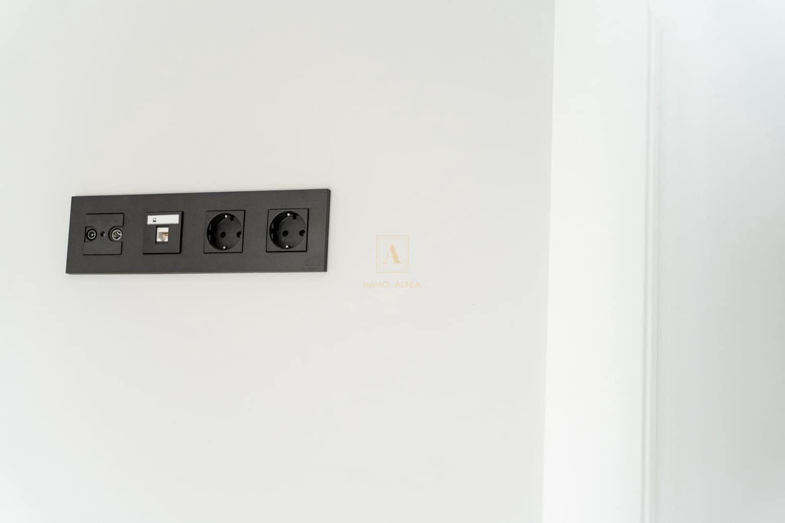 4 bedroom Villa for sale in Orihuela with pool - € 699,900 (Ref: 9566965)