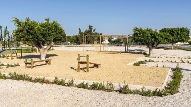 3 makuuhuone Huvila myytävänä paikassa Daya Nueva mukana uima-altaan - 311 000 € (Ref: 9566970)