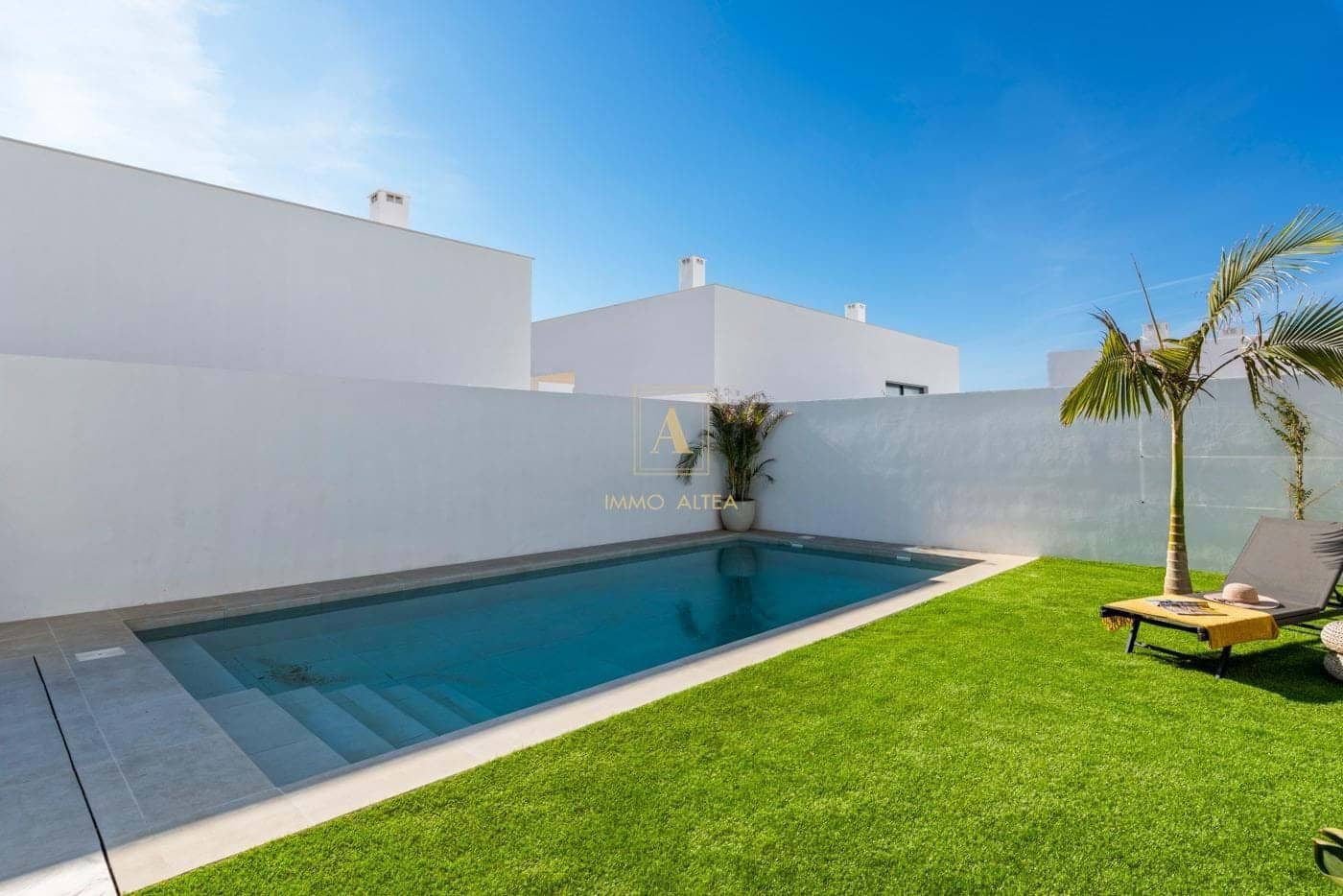 3 bedroom Villa for sale in Mar de Cristal with pool - € 549,000 (Ref: 9566975)