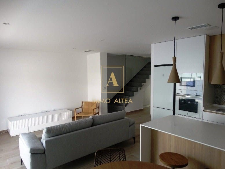 3 quarto Moradia para venda em Pilar de la Horadada com piscina - 379 900 € (Ref: 9566990)