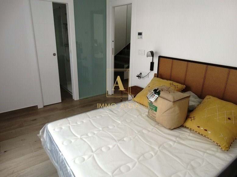 3 quarto Moradia para venda em Pilar de la Horadada com piscina - 379 900 € (Ref: 9566990)