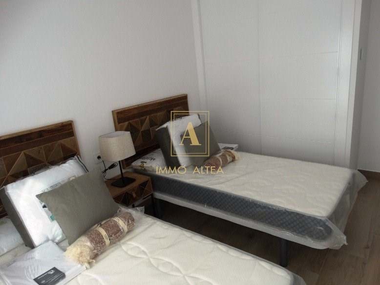 3 quarto Moradia para venda em Pilar de la Horadada com piscina - 379 900 € (Ref: 9566990)