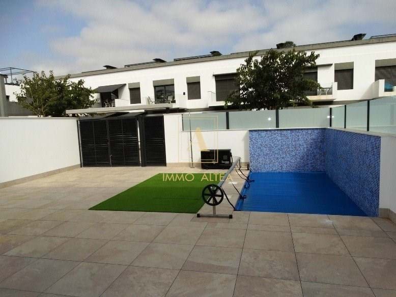 3 quarto Moradia para venda em Pilar de la Horadada com piscina - 379 900 € (Ref: 9566990)