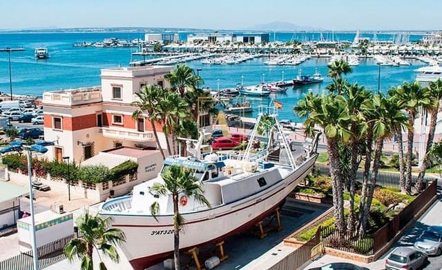 3 makuuhuone Kattohuoneisto myytävänä paikassa Santa Pola mukana uima-altaan - 495 000 € (Ref: 9567073)