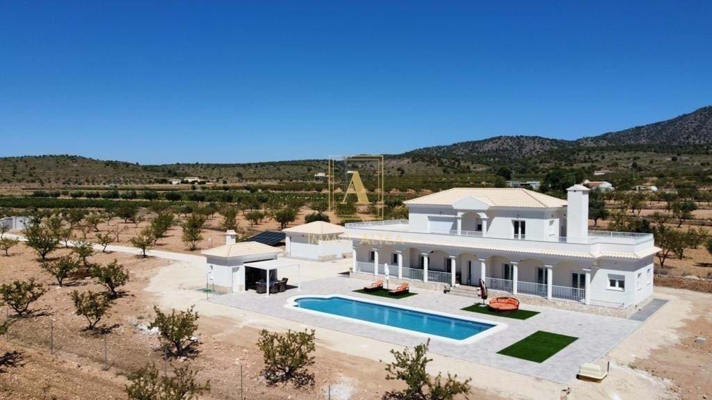 6 quarto Moradia para venda em Alicante cidade com piscina - 611 000 € (Ref: 9567092)