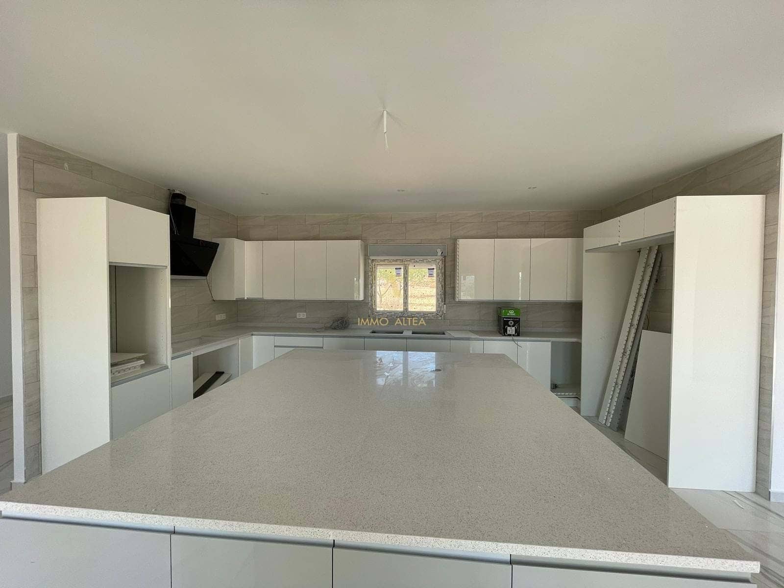 6 quarto Moradia para venda em Alicante cidade com piscina - 611 000 € (Ref: 9567092)