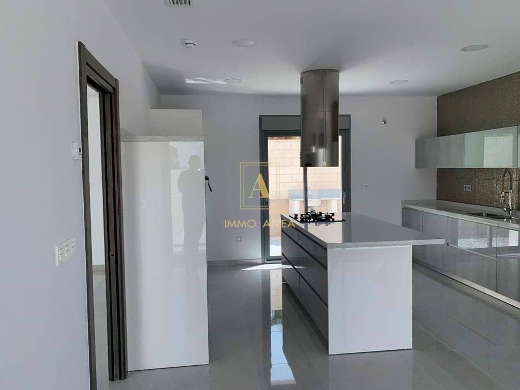 4 chambre Villa/Maison à vendre à Alicante ville avec piscine - 436 000 € (Ref: 9567094)