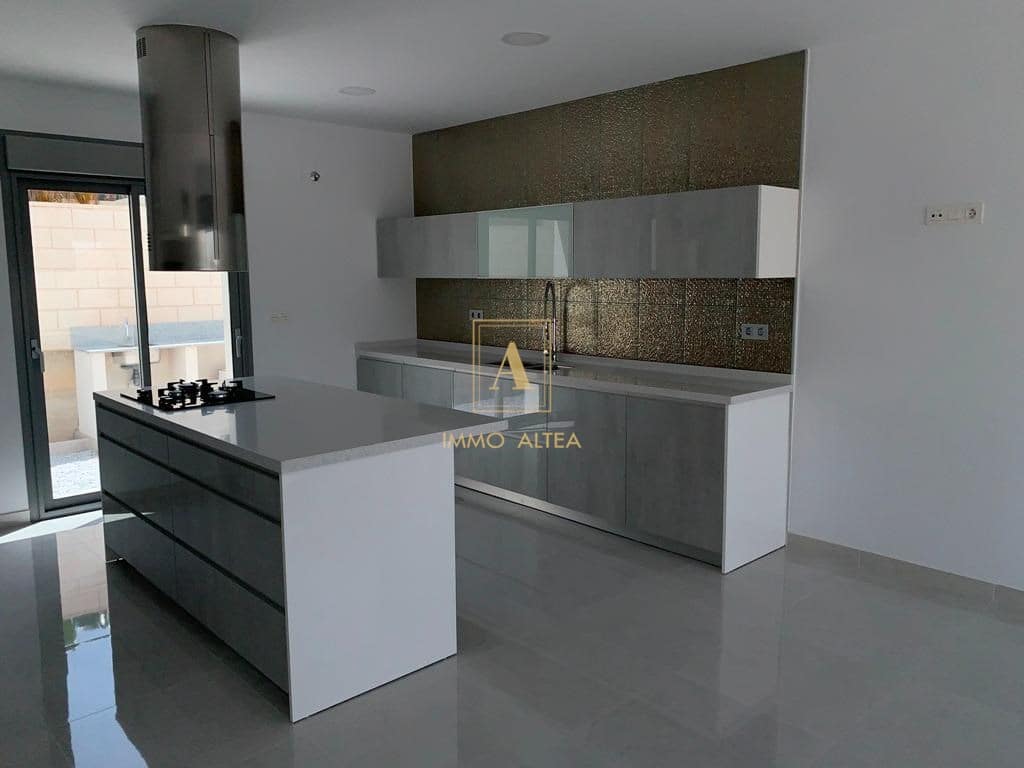 4 chambre Villa/Maison à vendre à Alicante ville avec piscine - 436 000 € (Ref: 9567094)