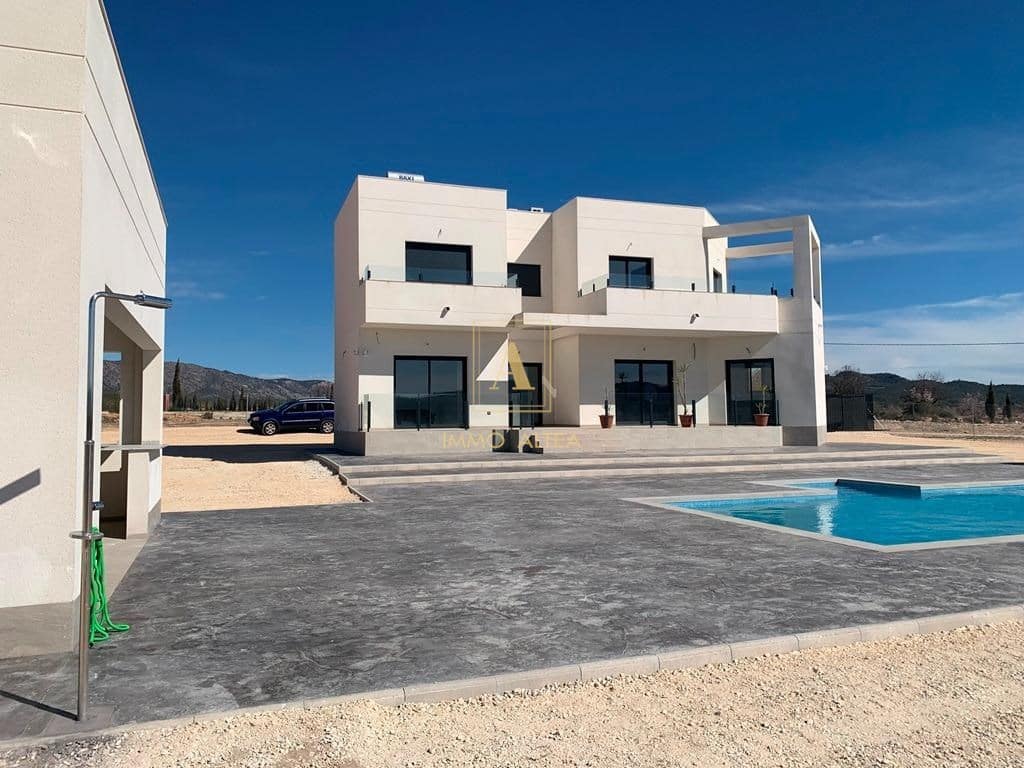 4 camera da letto Villa in vendita in Alicante citta con piscina - 518.000 € (Rif: 9567095)
