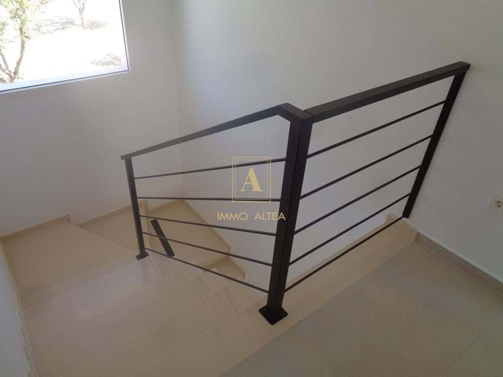 4 makuuhuone Huvila myytävänä paikassa Alicante kaupunki mukana uima-altaan - 397 000 € (Ref: 9567096)