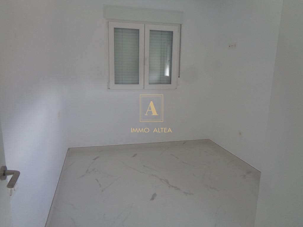 4 quarto Moradia para venda em Alicante cidade com piscina - 423 000 € (Ref: 9567097)