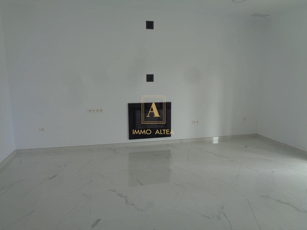 4 quarto Moradia para venda em Alicante cidade com piscina - 423 000 € (Ref: 9567097)