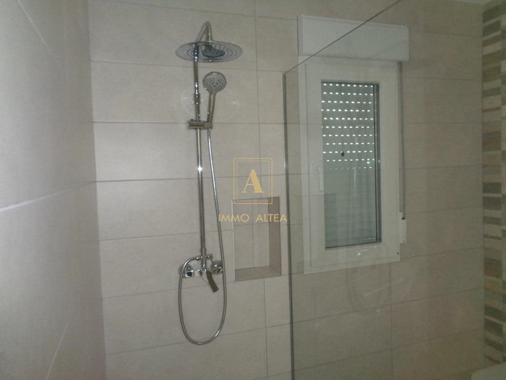 4 quarto Moradia para venda em Alicante cidade com piscina - 423 000 € (Ref: 9567097)