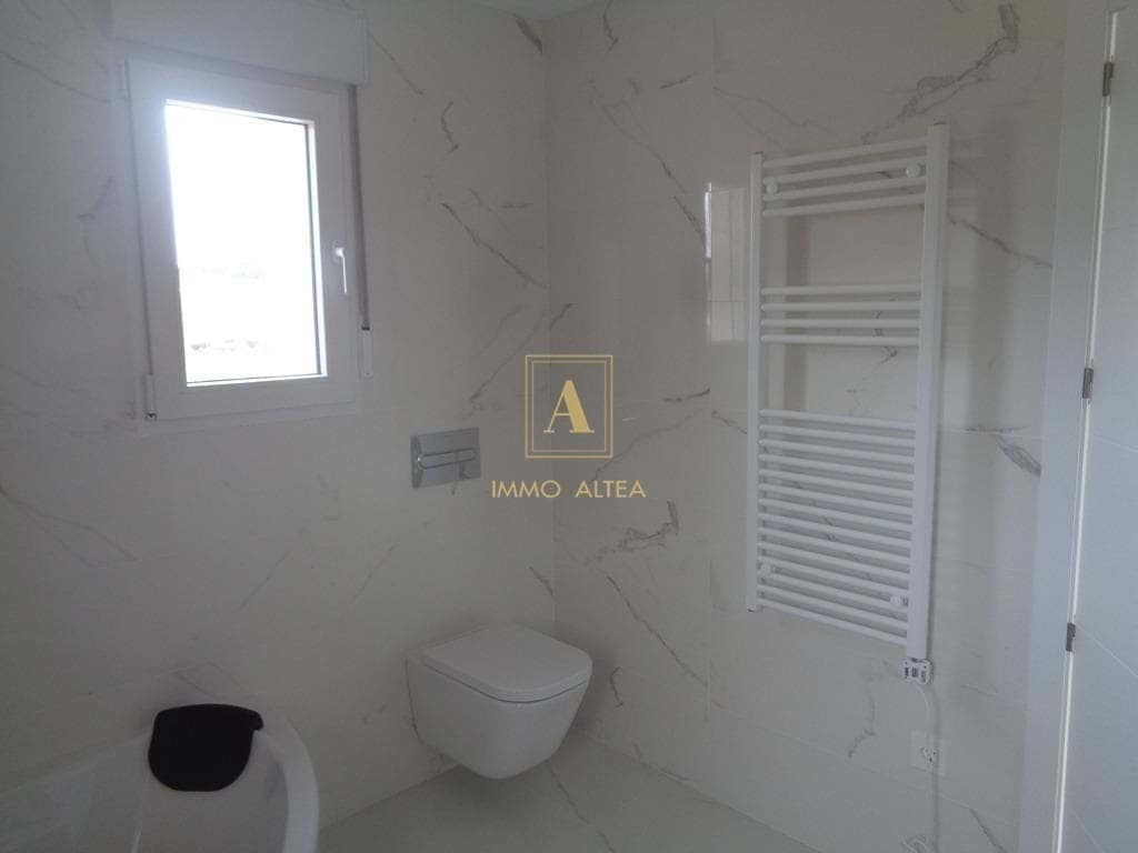 4 quarto Moradia para venda em Alicante cidade com piscina - 423 000 € (Ref: 9567097)