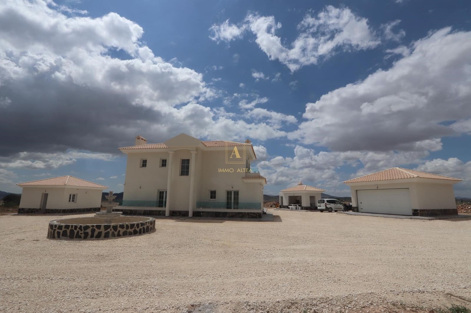 4 quarto Moradia para venda em Alicante cidade com piscina - 423 000 € (Ref: 9567097)