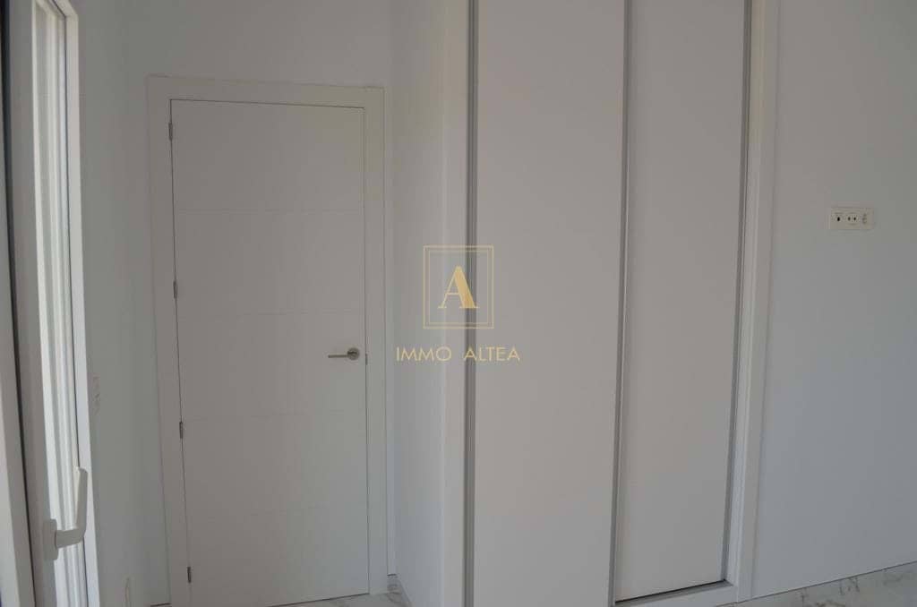 4 soveværelse Villa til salg i Alicante by med swimmingpool - € 505.000 (Ref: 9567098)